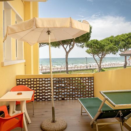Hotel Le Lampare Caorle Bagian luar foto