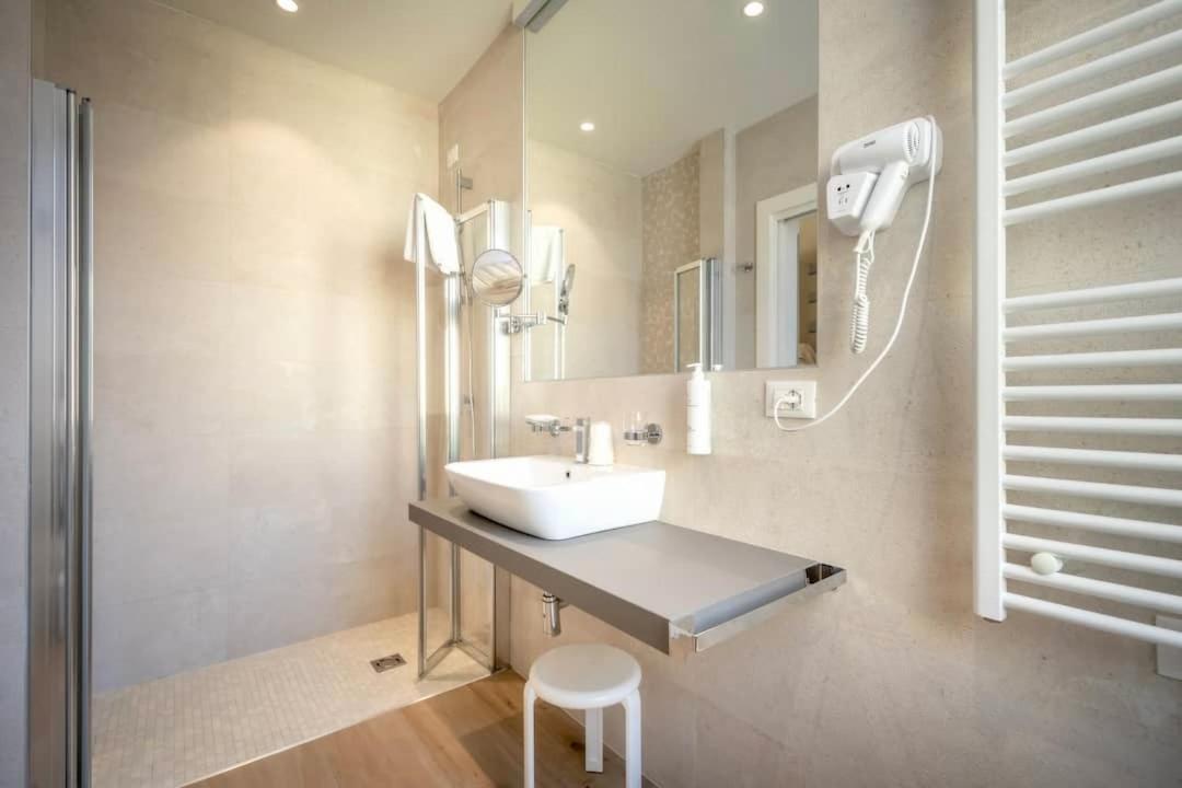 Hotel Le Lampare Caorle Bagian luar foto