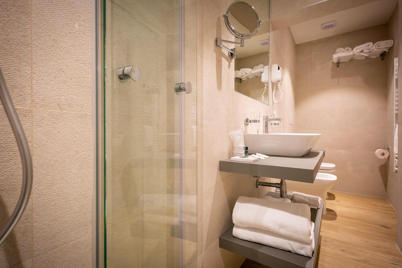 Hotel Le Lampare Caorle Bagian luar foto